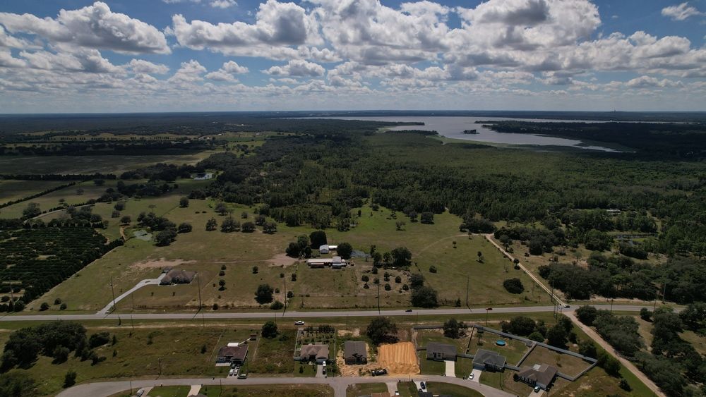 Lake Hatchineha Road Residential: 9500 Lake Hatchineha Rd, Haines City, FL 33844